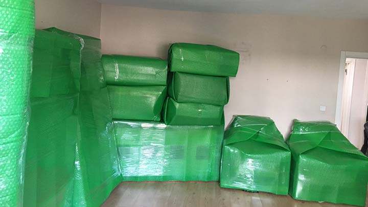 Araca istiflemede katmanlı yerleşim